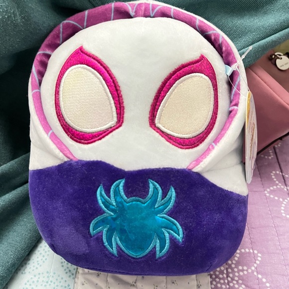 Spider Gwen squishmallow - Picture 1 of 3